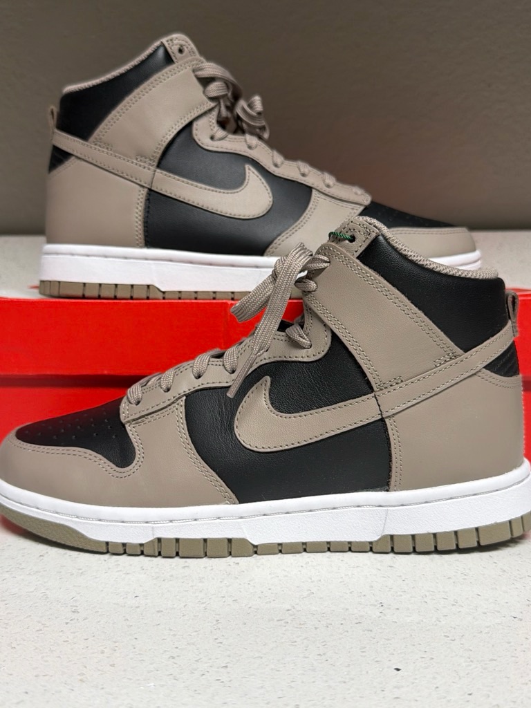 Nike Dunk High Women’s Sneakers 7.5 Women’s / 6 Men’s New In Box